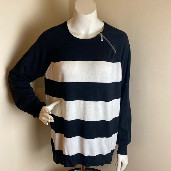 Unisex Michael Kors Sweater - Picture 1 of 5